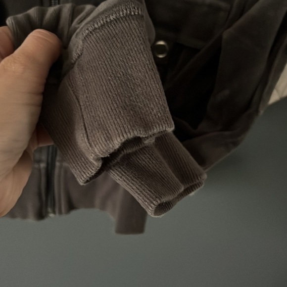 Top - Picture 4 of 9